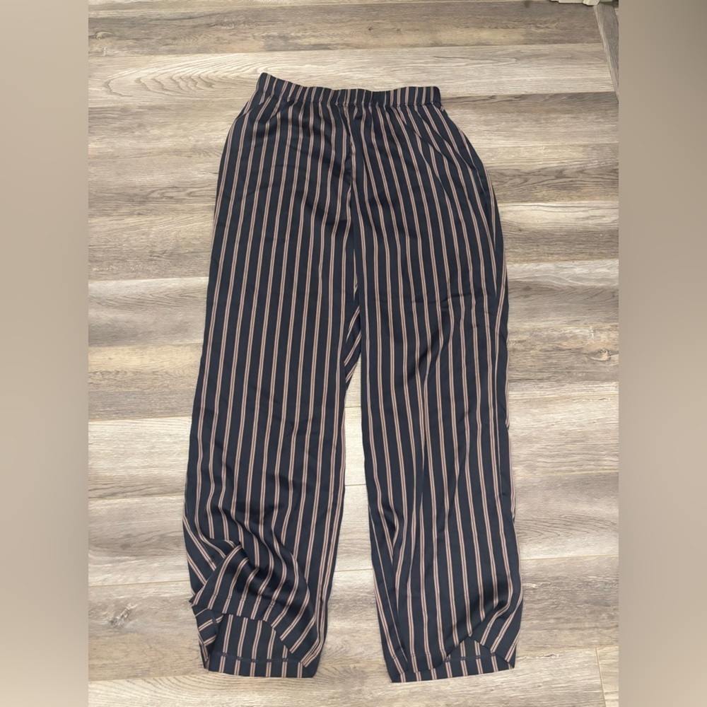 Reitmans Women’s Striped Pajama Set Size Medium - Picture 15 of 15